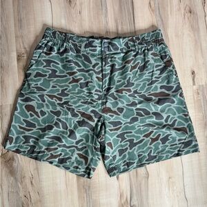 BURLEBO Men’s Green Camo Shorts Size XL